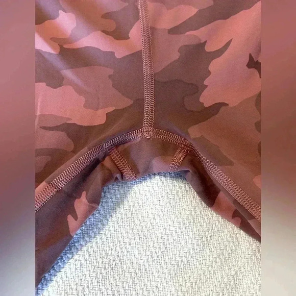 Lululemon Wunder Train High Rise 28” Tights Camo Brier Rose Size 2 - Picture 4 of 5